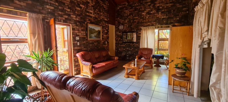 4 Bedroom Property for Sale in C Place Eastern Cape